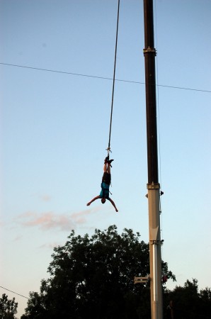 A trambulin mellett bungee jumping-olhattunk is VOLT 2012
