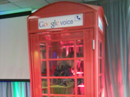 Itt a Google 